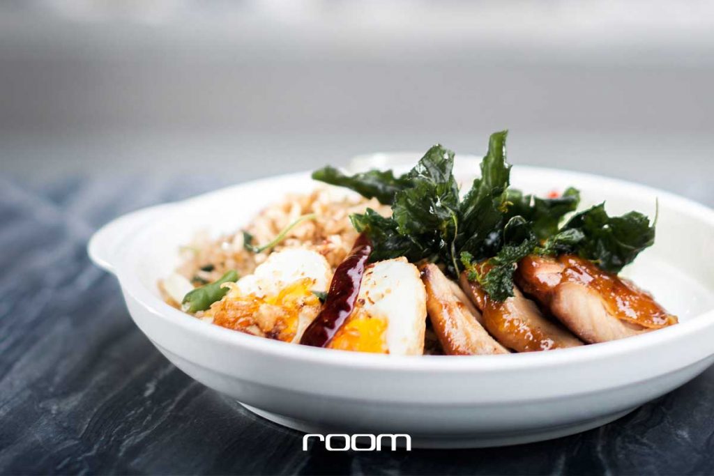 บาร์อารีย์ BABY BAR BANGKOK สีชมพูย่านอารีย์ในลุคหญิงสาวขี้เล่นแกมเซ็กซี่