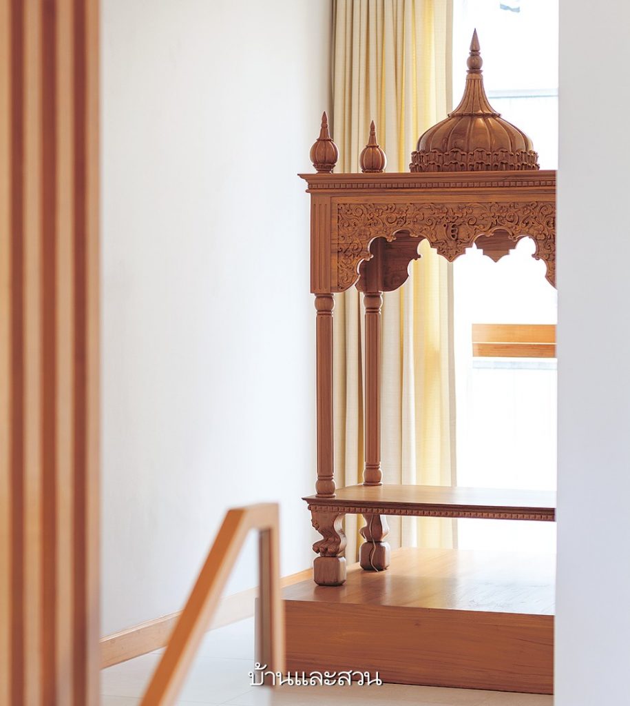 บ้านสไตล์โมเดิร์นทรอปิคัล ผสมผสานไม้กับปูนได้อย่างลงตัว - บ้านและสวน